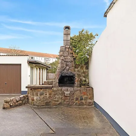 Neues Haus ,11 Betten, Voellmoebliert Mit Parkplaetzen, Garage Und Garten Apartment Wildau (Dahme-Spreewald)