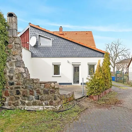 Neues Haus ,11 Betten, Voellmoebliert Mit Parkplaetzen, Garage Und Garten Apartment Wildau (Dahme-Spreewald)