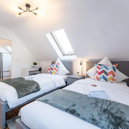 Neues Haus ,11 Betten, Voellmoebliert Mit Parkplaetzen, Garage Und Garten Апартаменты Вильдау