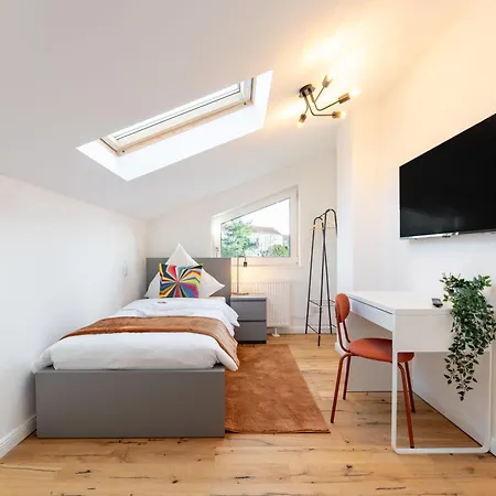 Apartment Neues Haus ,11 Betten, Voellmoebliert Mit Parkplaetzen, Garage Und Garten Wildau (Dahme-Spreewald)