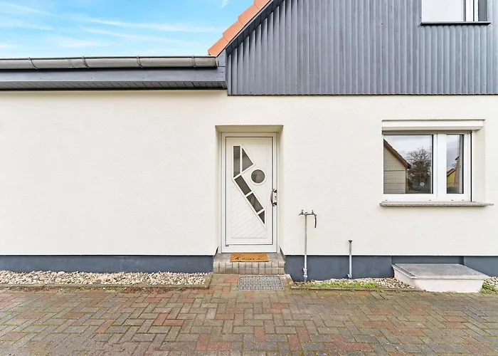 Lejlighed Neues Haus ,11 Betten, Voellmoebliert Mit Parkplaetzen, Garage Und Garten *