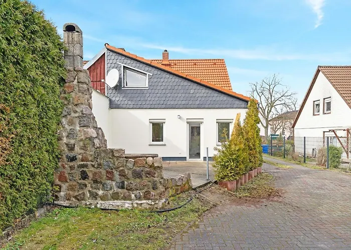 Neues Haus ,11 Betten, Voellmoebliert Mit Parkplaetzen, Garage Und Garten Lejlighed Wildau (Dahme-Spreewald)